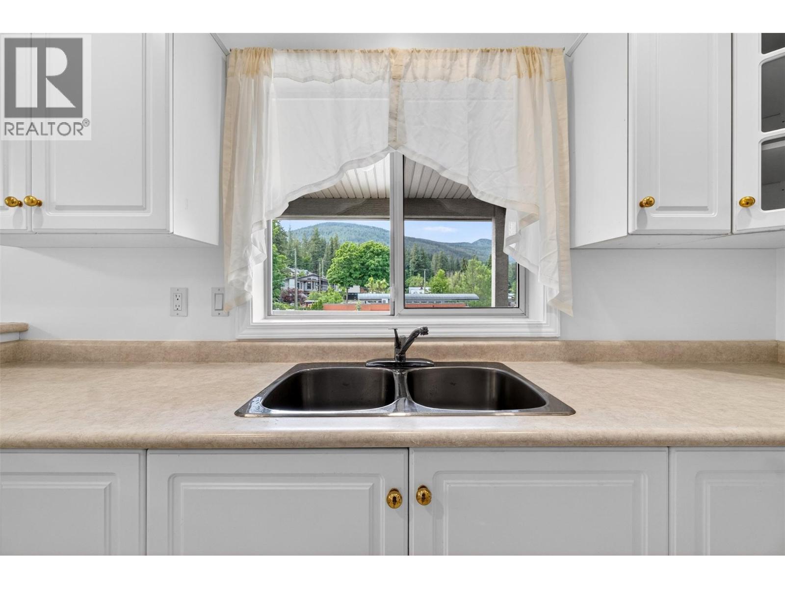 330 7 Street Se Unit# 301, Salmon Arm, British Columbia  V1E 1S7 - Photo 22 - 10389986