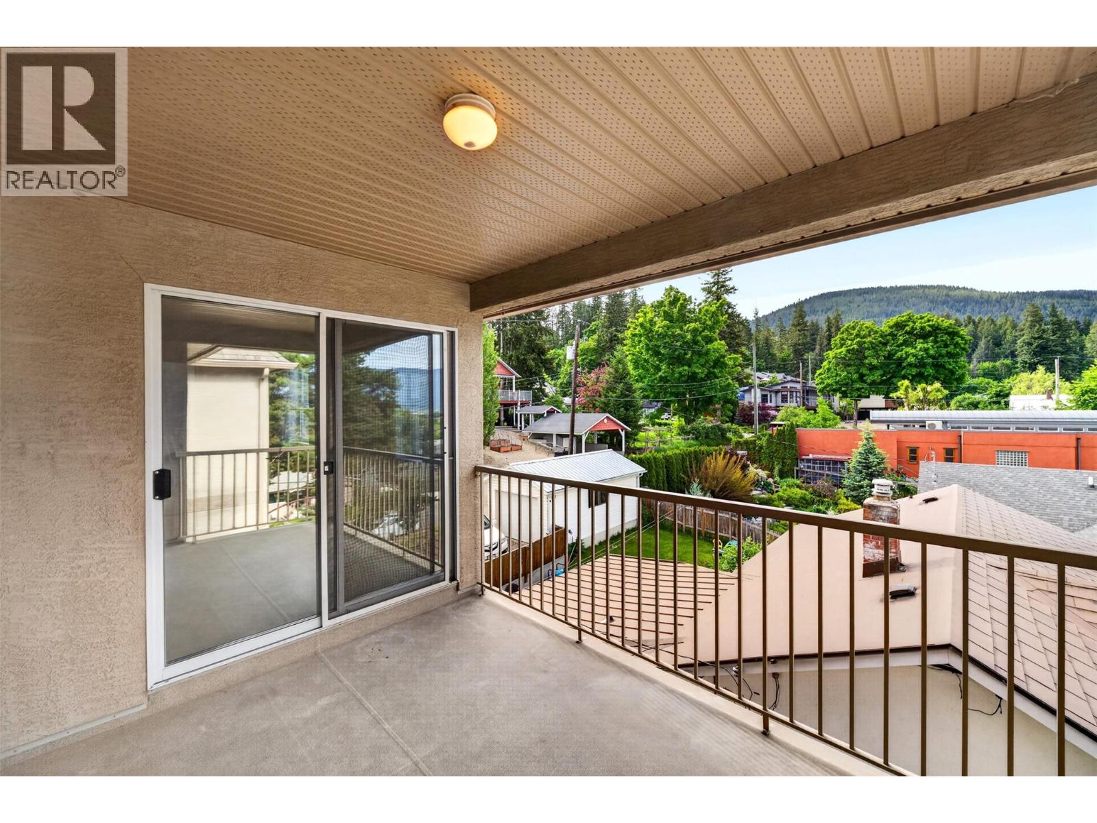 330 7 Street Se Unit# 301, Salmon Arm, British Columbia  V1E 1S7 - Photo 5 - 10389986