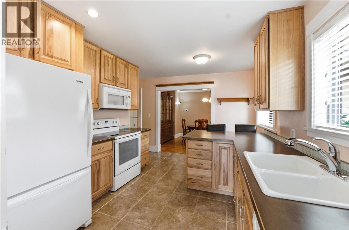 201 Ritchie Avenue, Trail, British Columbia  V1R 1H1 - Photo 16 - 10389872