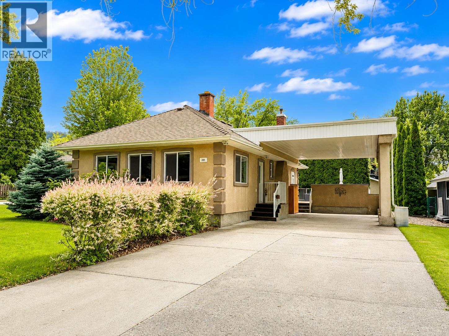201 Ritchie Avenue, Trail, British Columbia  V1R 1H1 - Photo 3 - 10389872