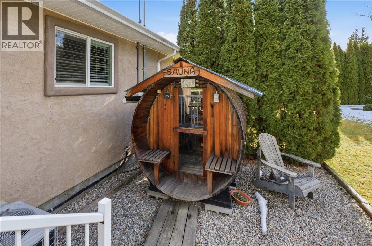 201 Ritchie Avenue, Trail, British Columbia  V1R 1H1 - Photo 45 - 10389872
