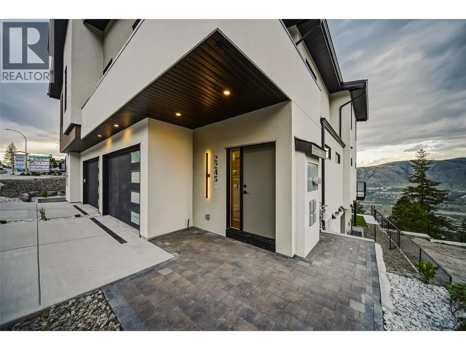 2245 Coldwater Drive, Kamloops, British Columbia  V2E 0E6 - Photo 15 - 10389914