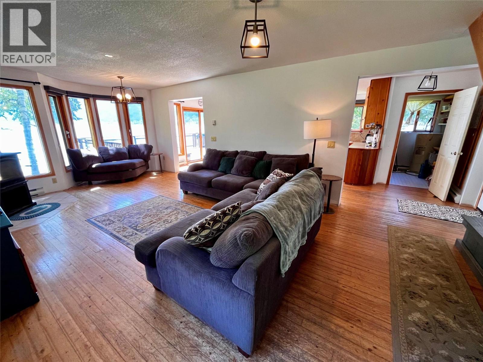 620 Applegrove Road, Fauquier, British Columbia  V0G 1K0 - Photo 24 - 10389030