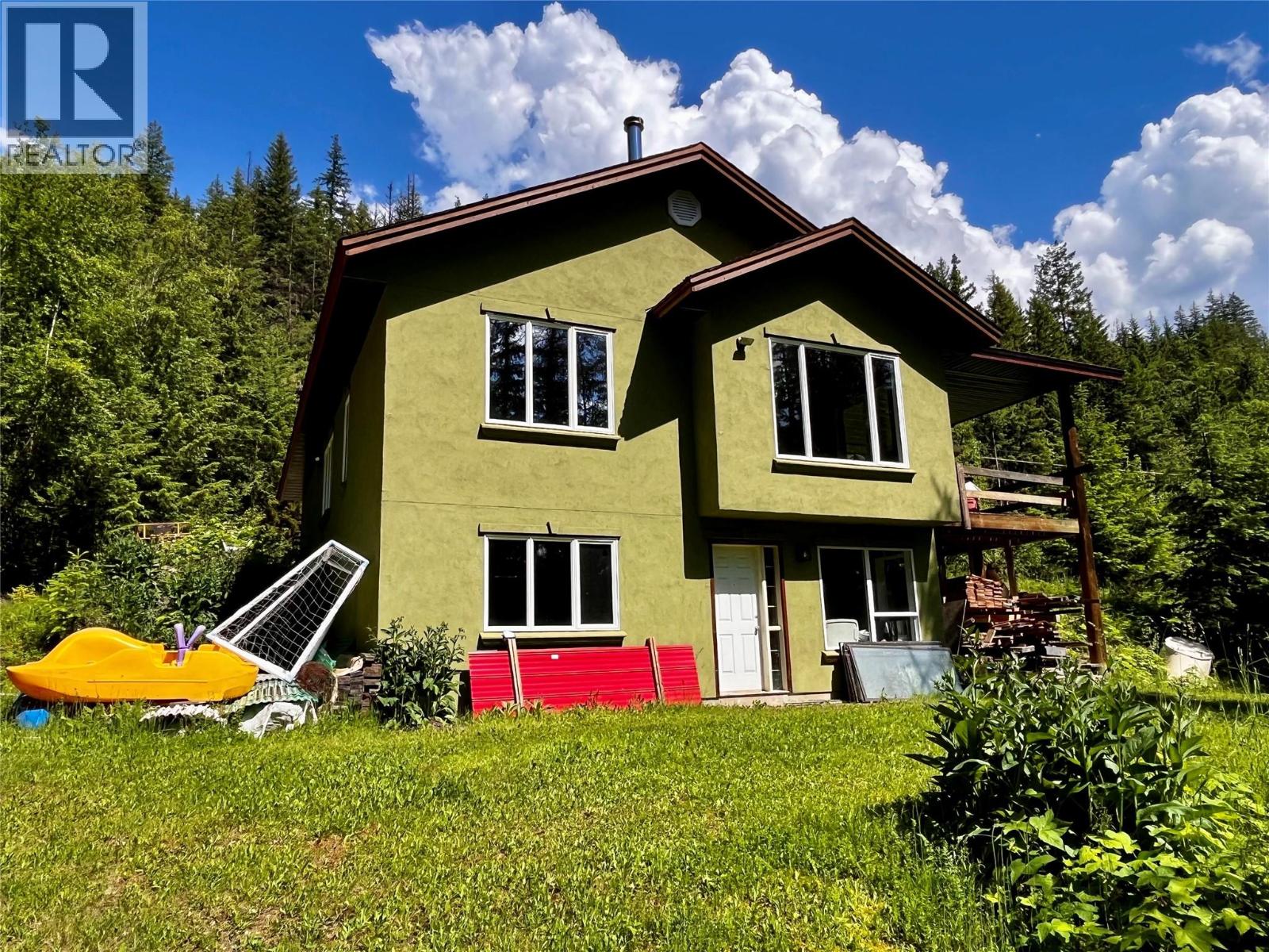 620 Applegrove Road, Fauquier, British Columbia  V0G 1K0 - Photo 58 - 10389030