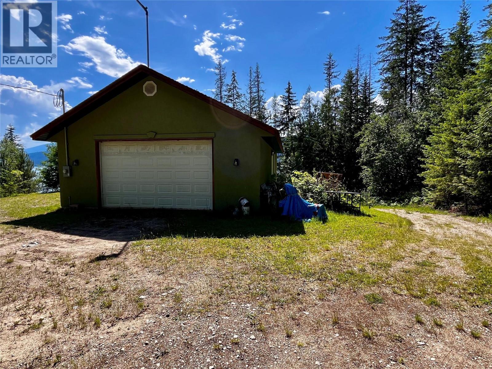 620 Applegrove Road, Fauquier, British Columbia  V0G 1K0 - Photo 59 - 10389030