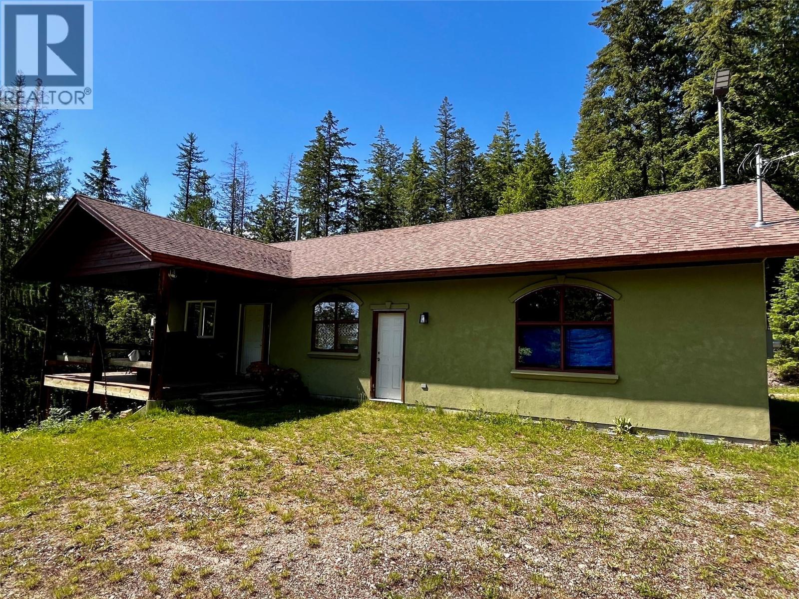 620 Applegrove Road, Fauquier, British Columbia  V0G 1K0 - Photo 62 - 10389030