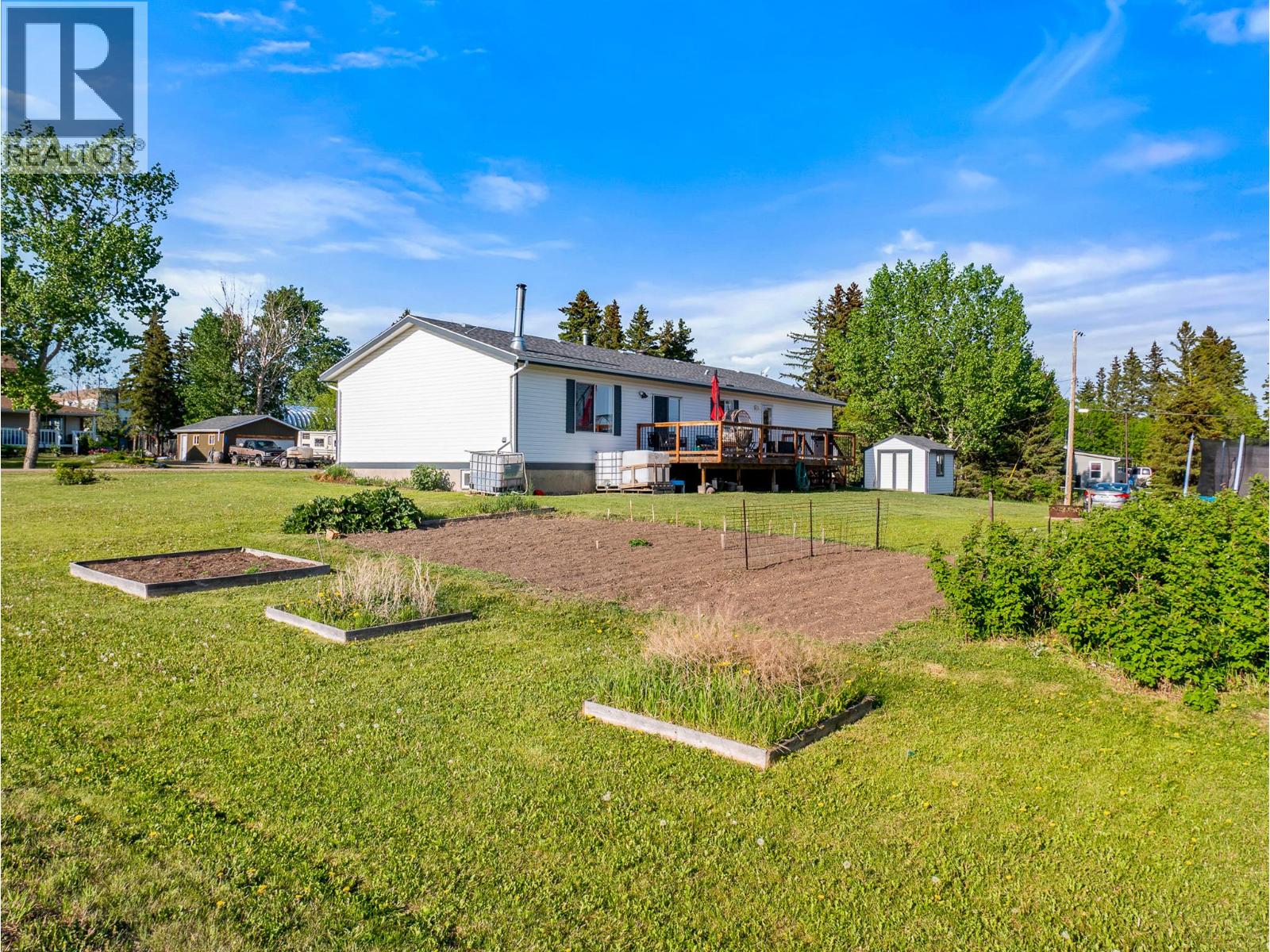 633 404 Avenue, Rolla, British Columbia  V0C 2G0 - Photo 29 - 10390237