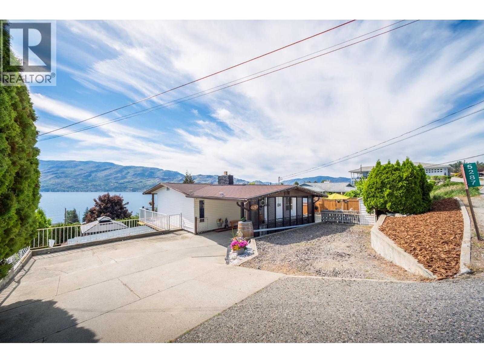 5287 Greata Road, Peachland, British Columbia  V0H 1X2 - Photo 1 - 10389740