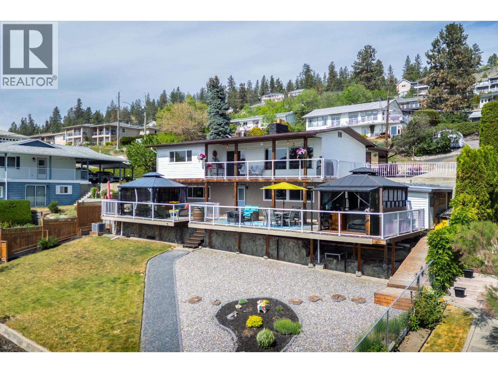 5287 Greata Road, Peachland, British Columbia  V0H 1X2 - Photo 3 - 10389740