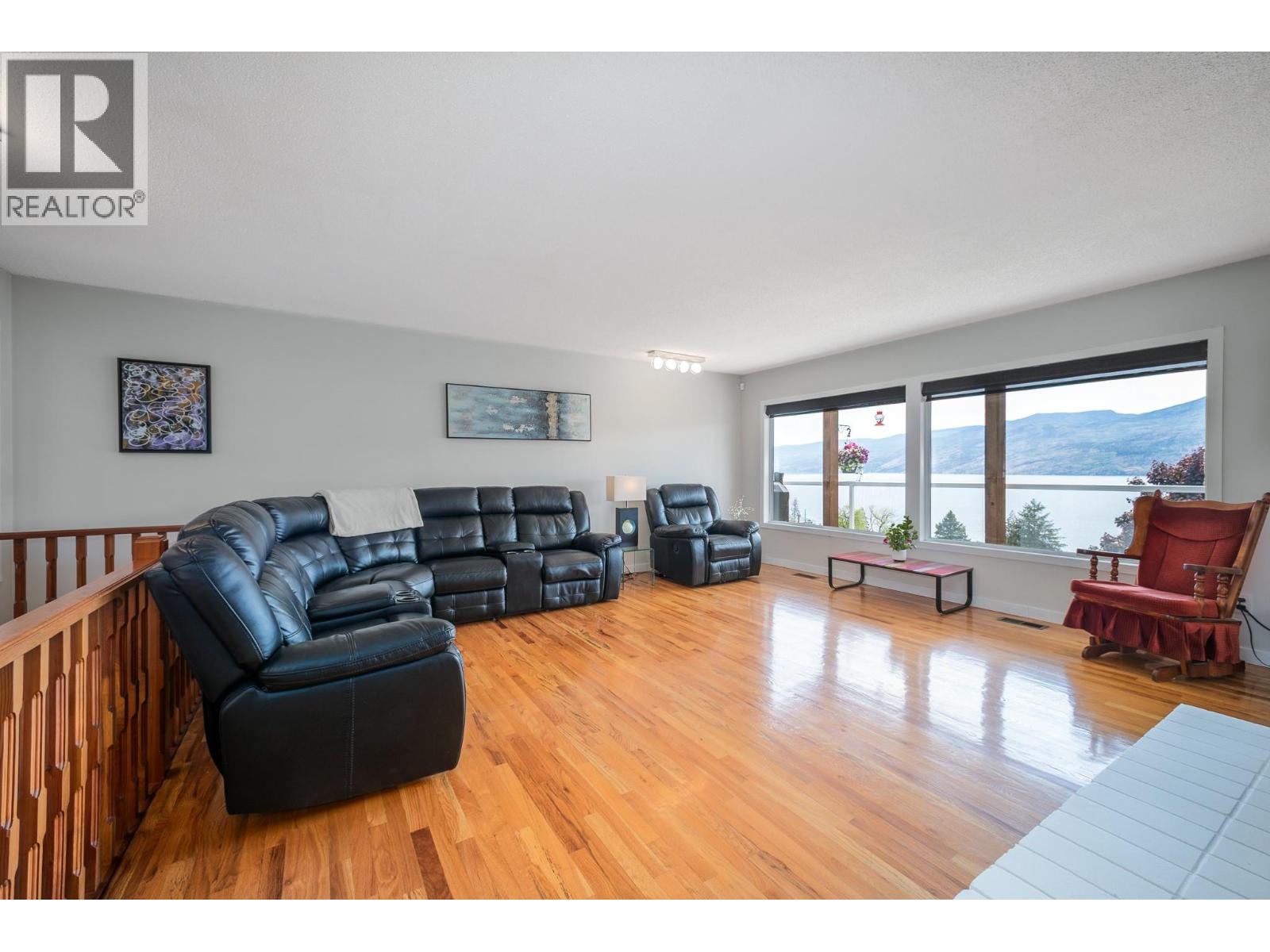 5287 Greata Road, Peachland, British Columbia  V0H 1X2 - Photo 6 - 10389740