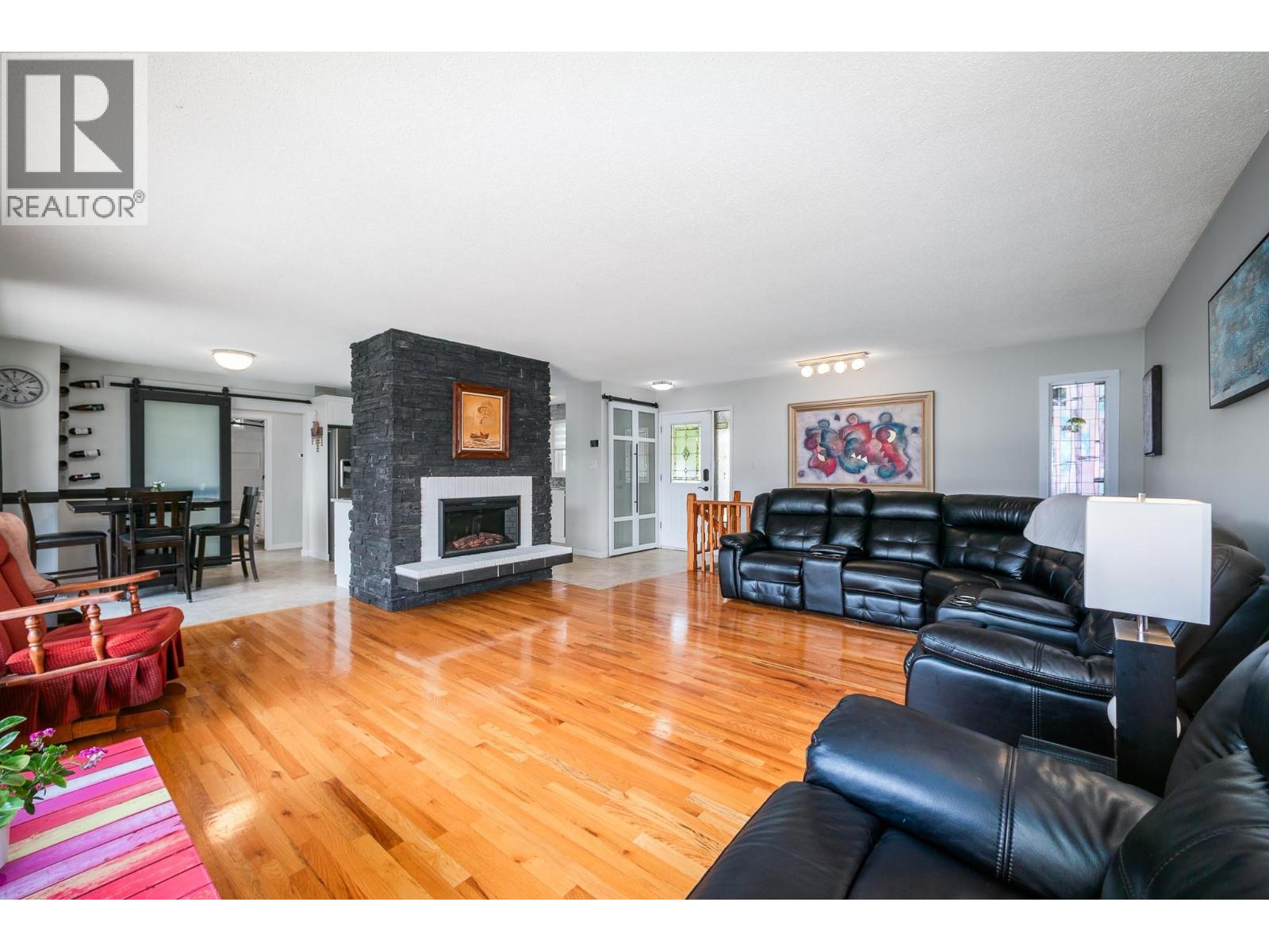 5287 Greata Road, Peachland, British Columbia  V0H 1X2 - Photo 7 - 10389740