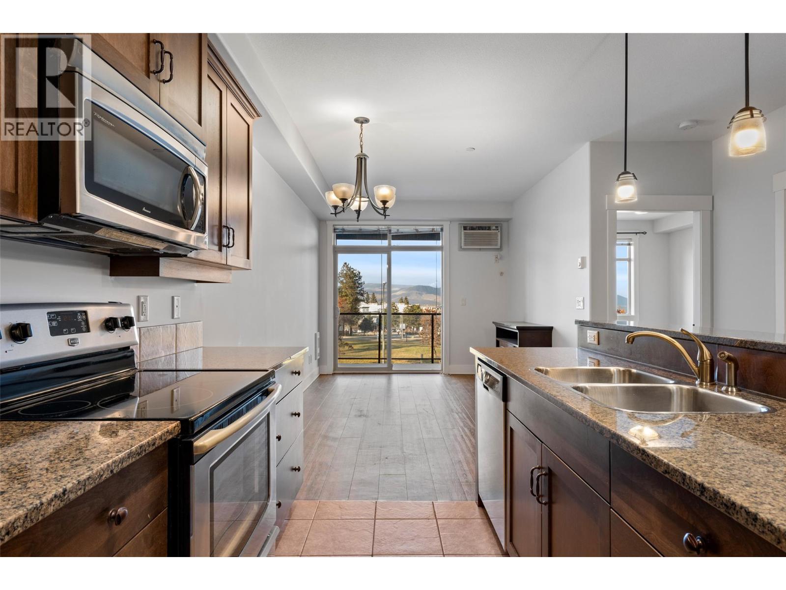 775 Mcgill Road Unit# 202, Kamloops, British Columbia  V2C 0B8 - Photo 4 - 10390223