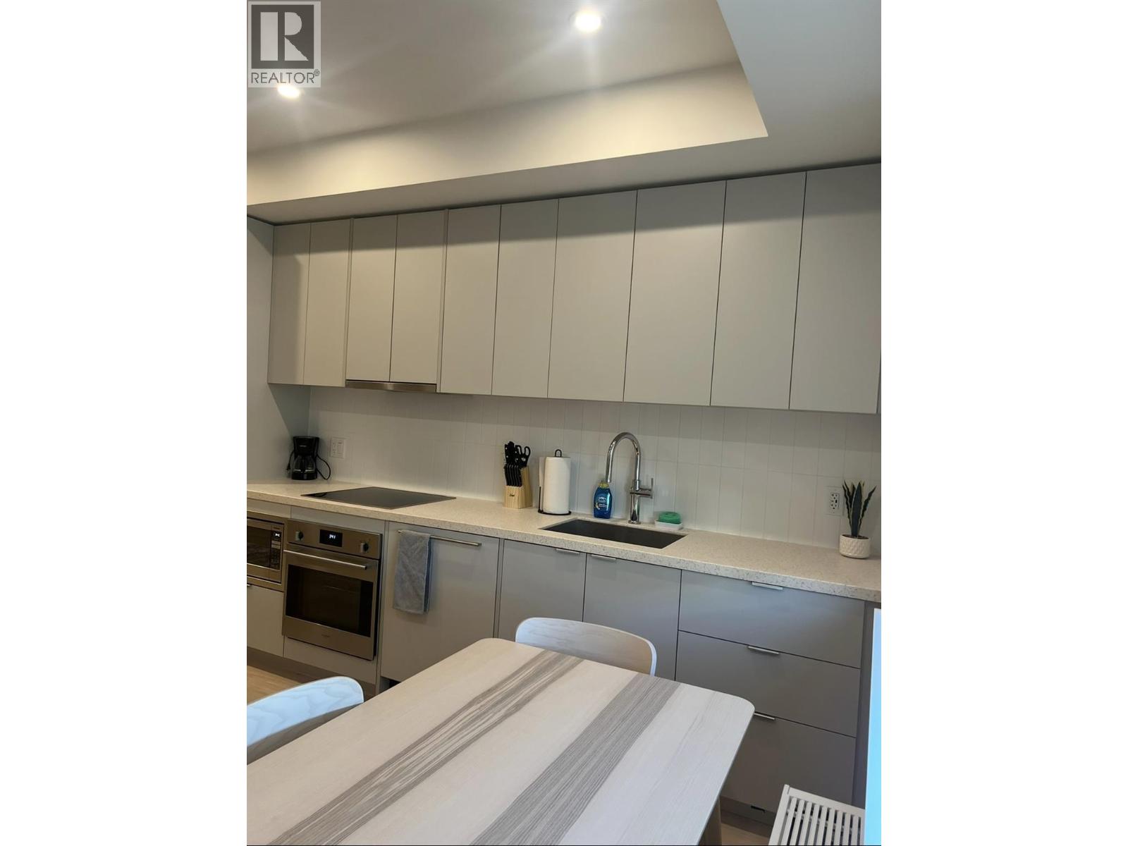 4280 Red Mountain Road Unit# 215, Rossland, British Columbia  V0G 1Y0 - Photo 2 - 10388677