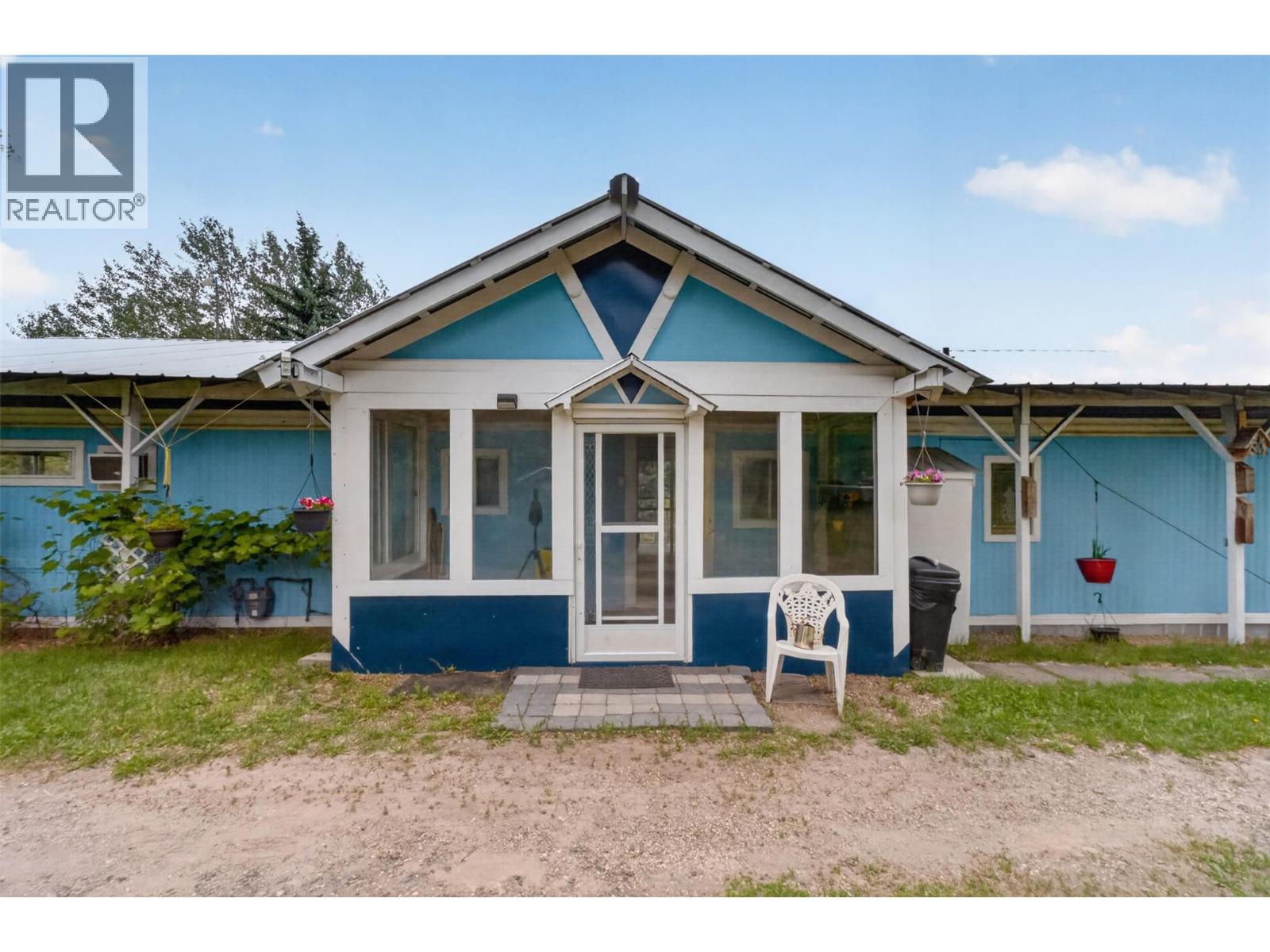 4893 Poplar Road, Pritchard, British Columbia  V0E 2P0 - Photo 2 - 10390183