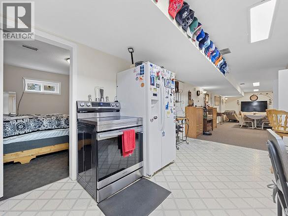 2429 Salmon River Road, Salmon Arm, British Columbia  V1E 4M1 - Photo 36 - 10389980