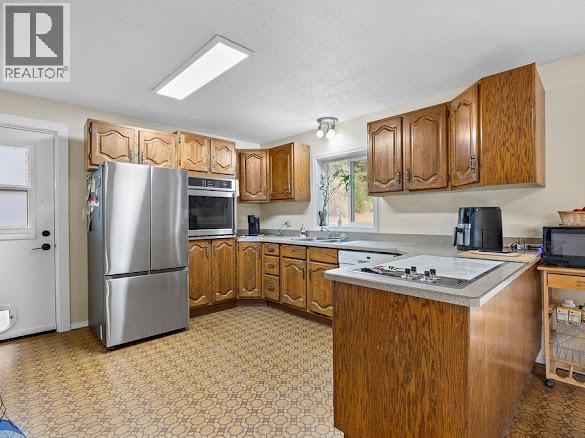 2429 Salmon River Road, Salmon Arm, British Columbia  V1E 4M1 - Photo 4 - 10389980