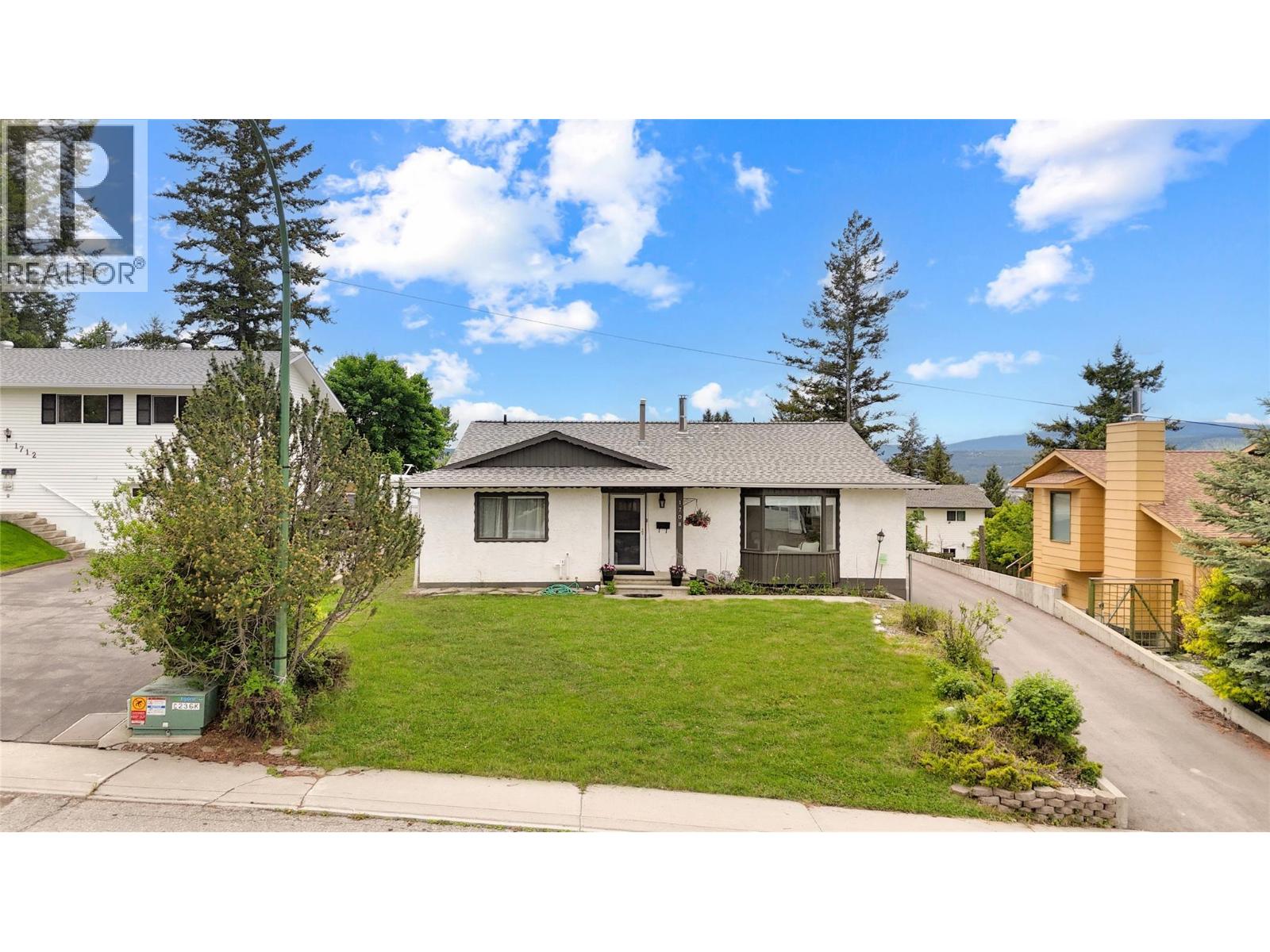 1708 Mt Nelson Crescent, Cranbrook, British Columbia  V1C 5T7 - Photo 1 - 10390200