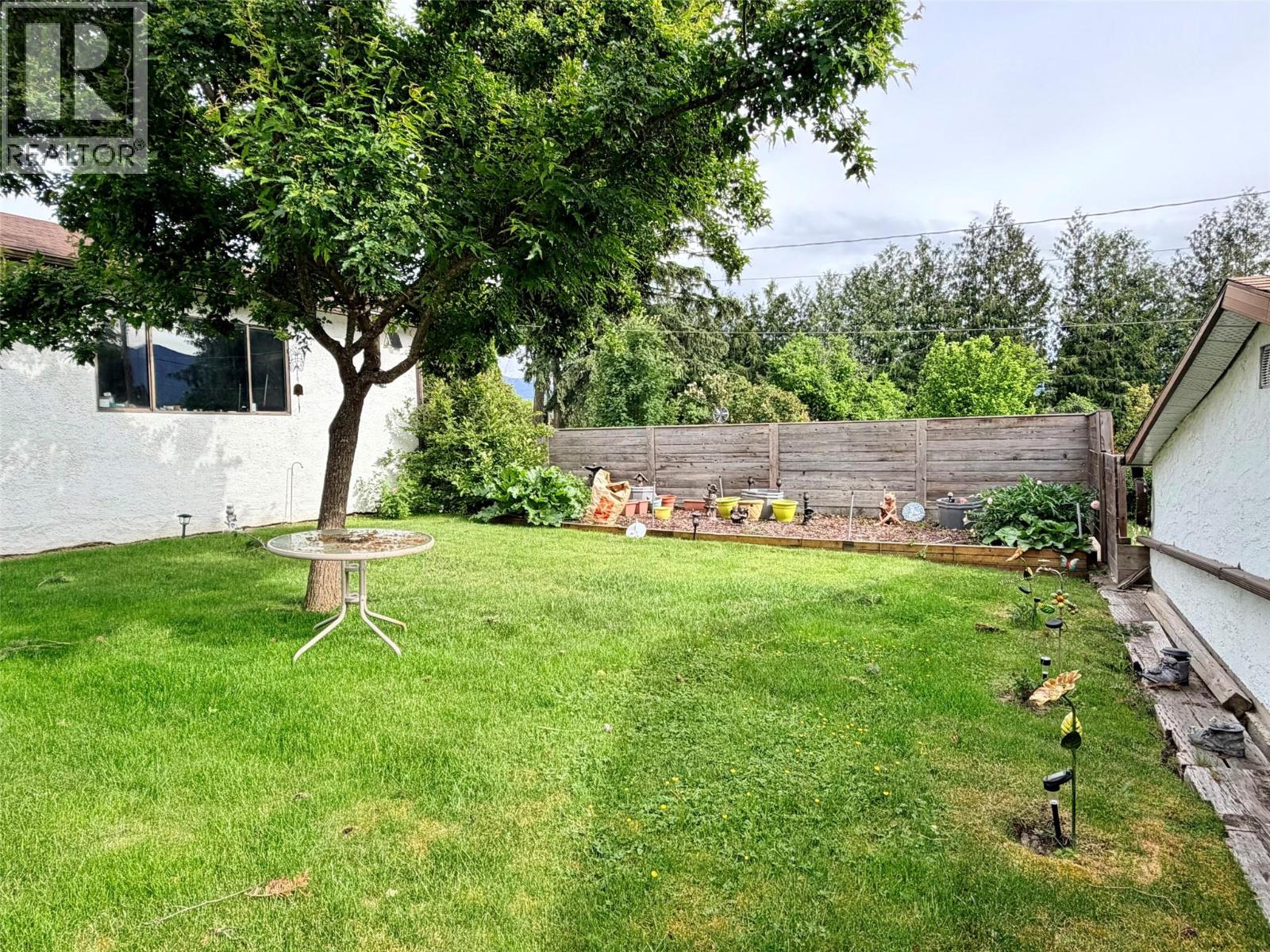1105 Birch Street, Creston, British Columbia  V0B 1G3 - Photo 6 - 10389923