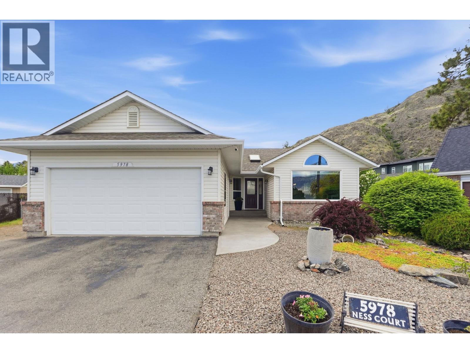 5978 Ness Court, Oliver, British Columbia  V0H 1T0 - Photo 1 - 10390255