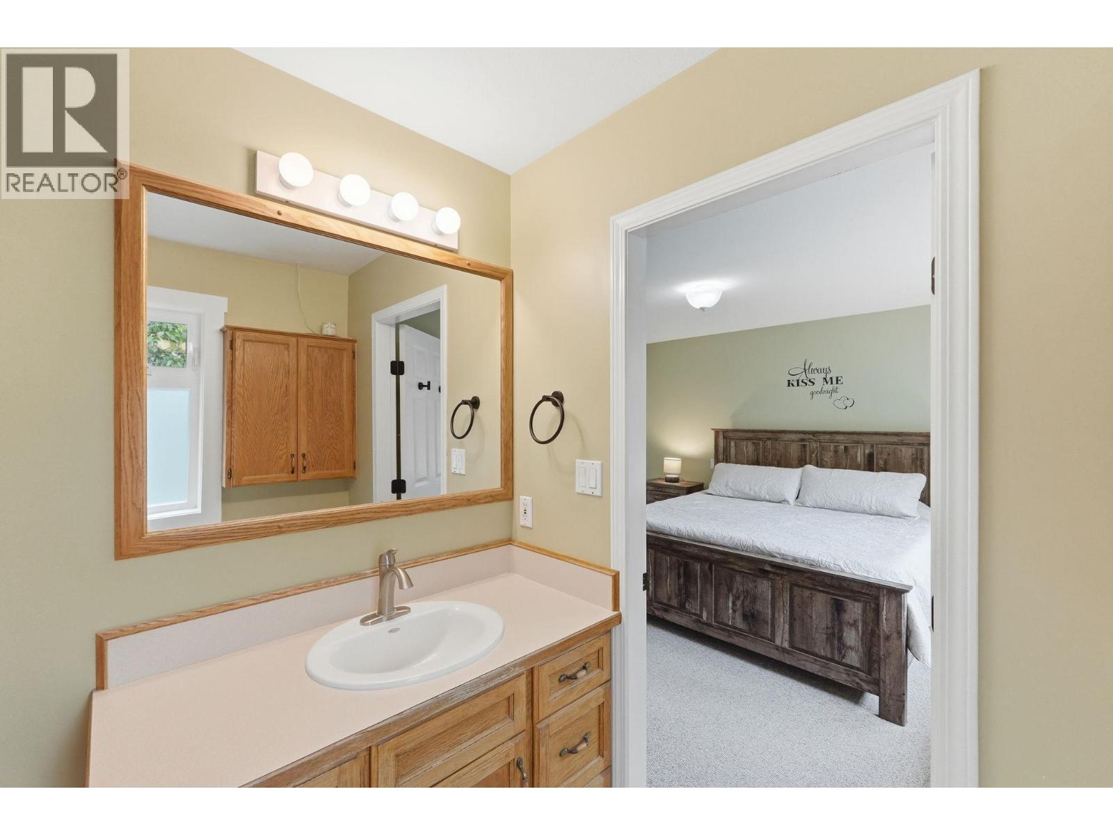 5978 Ness Court, Oliver, British Columbia  V0H 1T0 - Photo 21 - 10390255