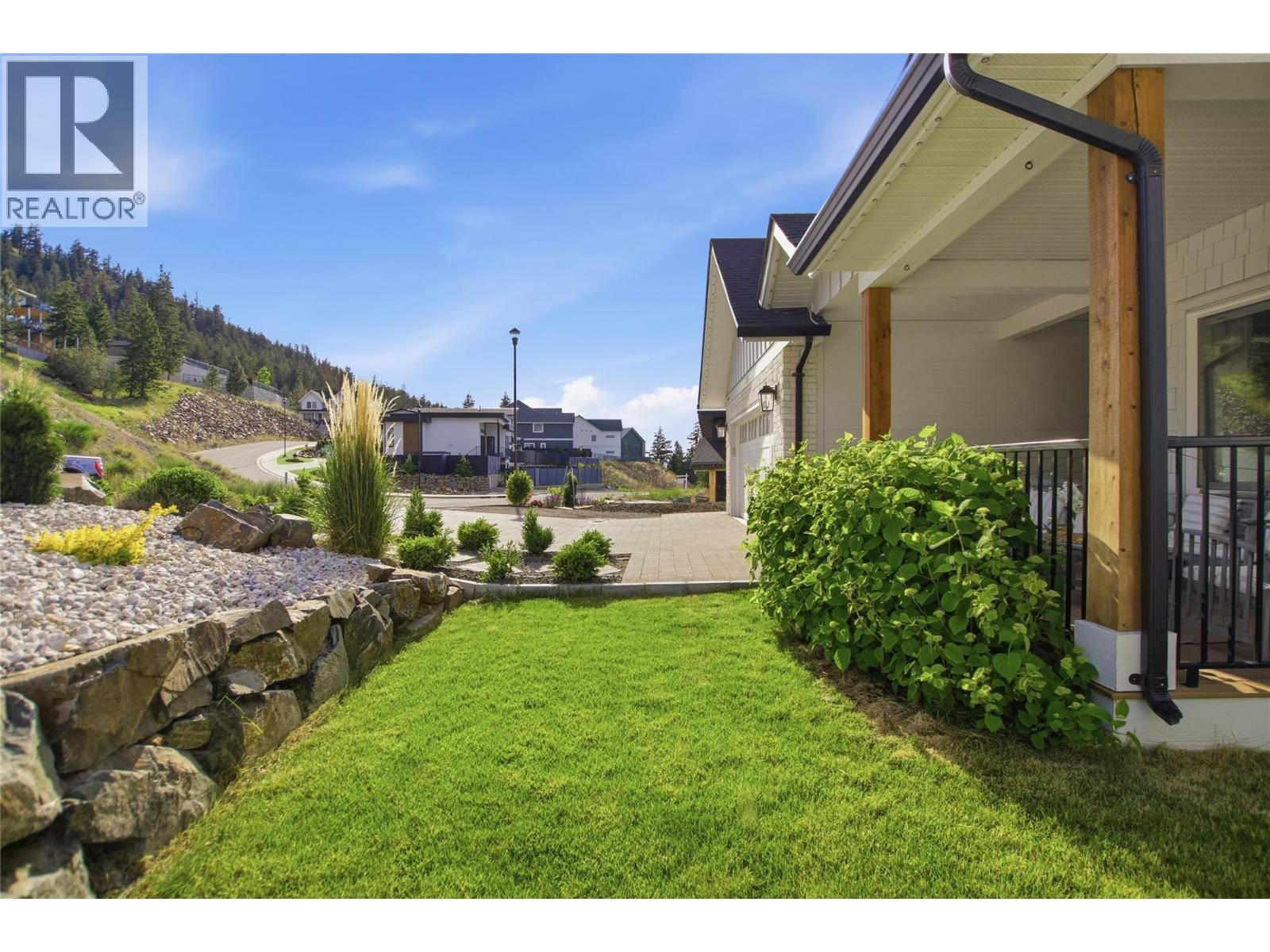1688 Balsam Place, Kamloops, British Columbia  V2E 0E2 - Photo 4 - 10390060