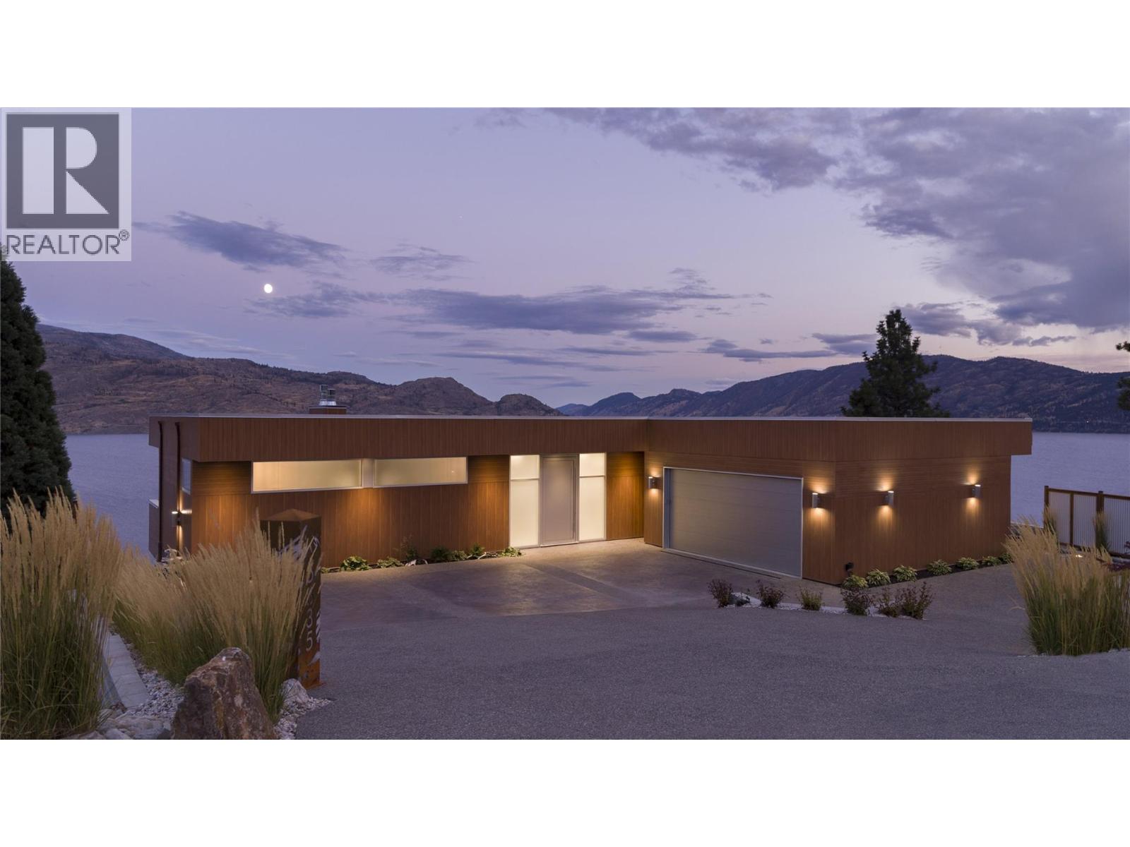 5835 Vicary Road, Peachland, British Columbia  V0H 1X4 - Photo 2 - 10387805