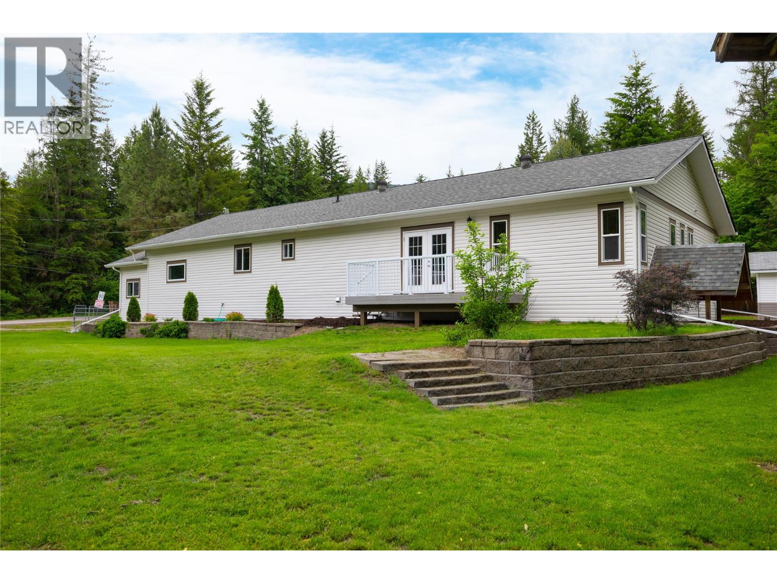 637 Enderby Mabel Lake Road, Enderby, British Columbia  V0E 1V4 - Photo 11 - 10390234
