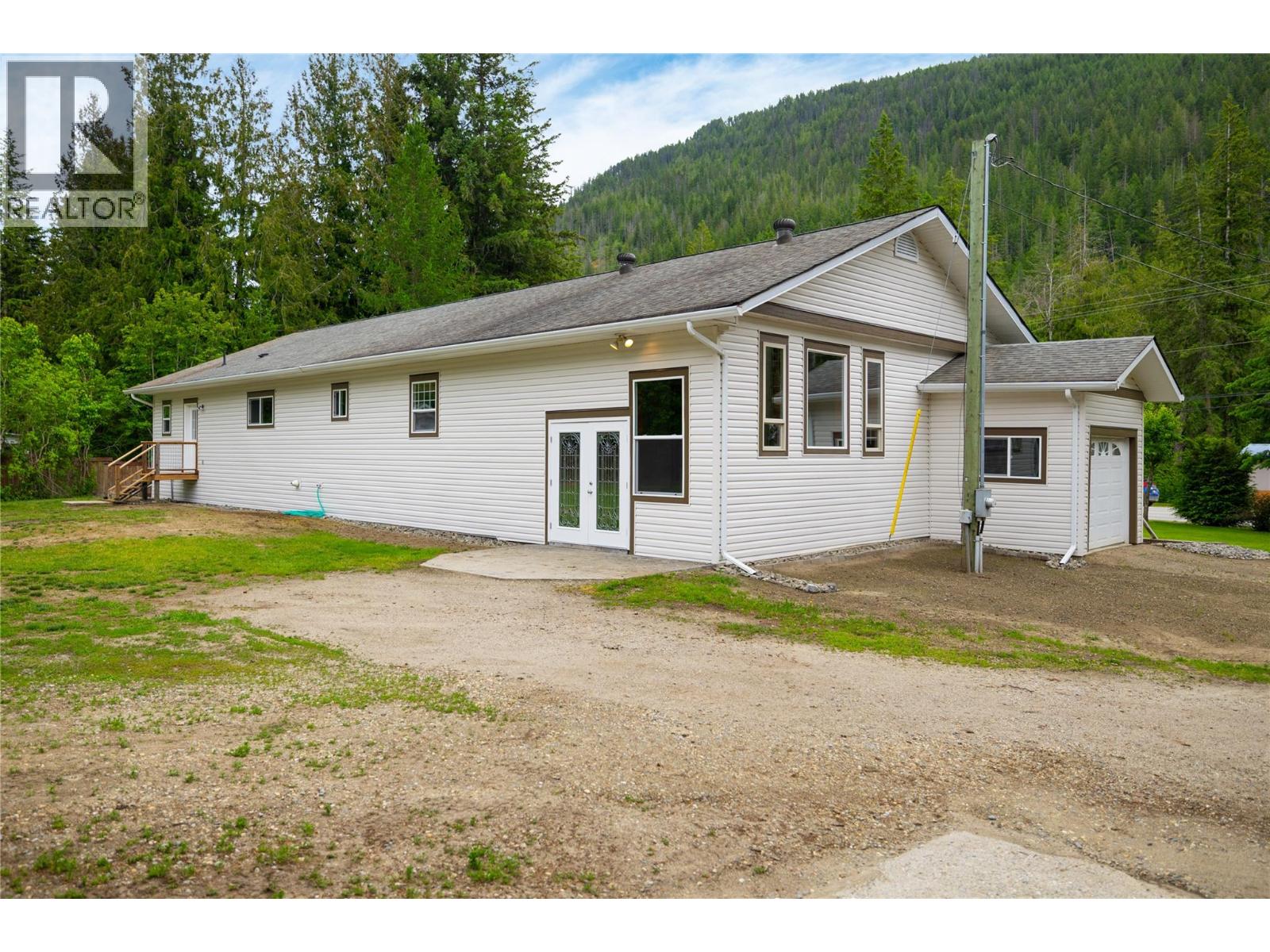 637 Enderby Mabel Lake Road, Enderby, British Columbia  V0E 1V4 - Photo 13 - 10390234