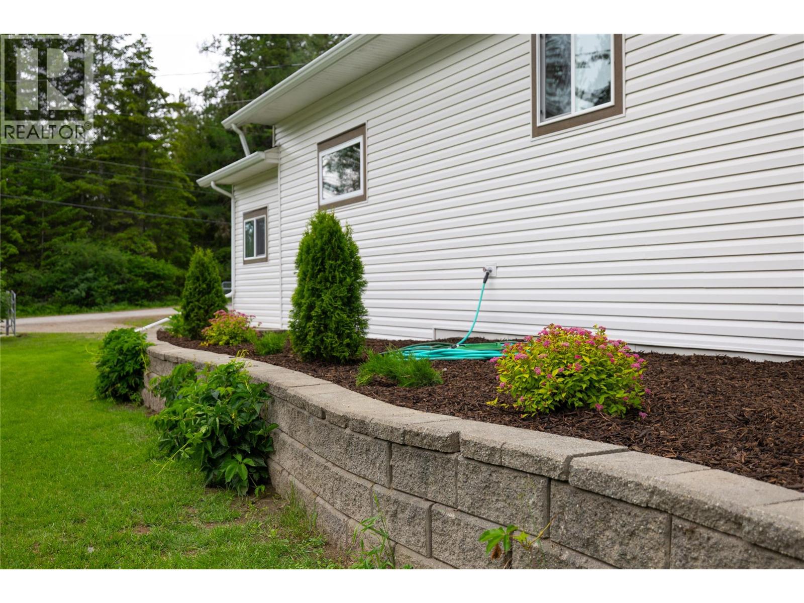 637 Enderby Mabel Lake Road, Enderby, British Columbia  V0E 1V4 - Photo 17 - 10390234