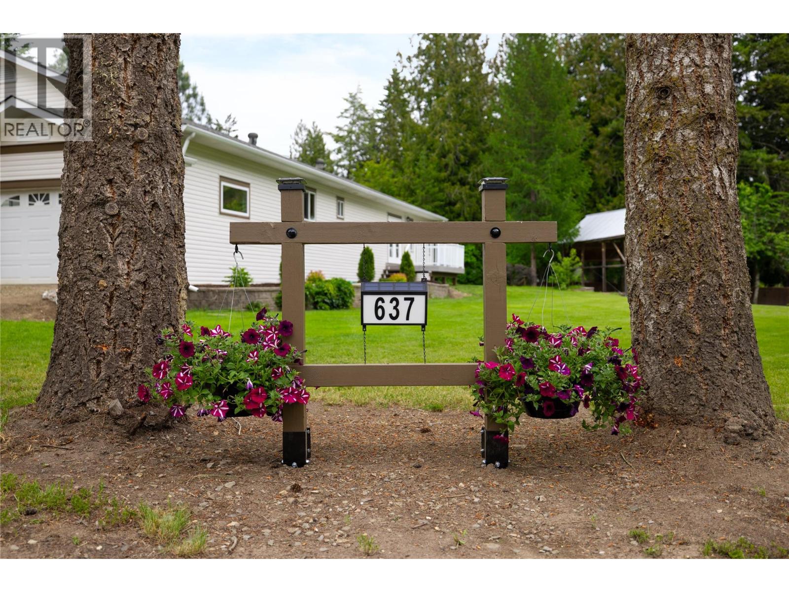 637 Enderby Mabel Lake Road, Enderby, British Columbia  V0E 1V4 - Photo 3 - 10390234