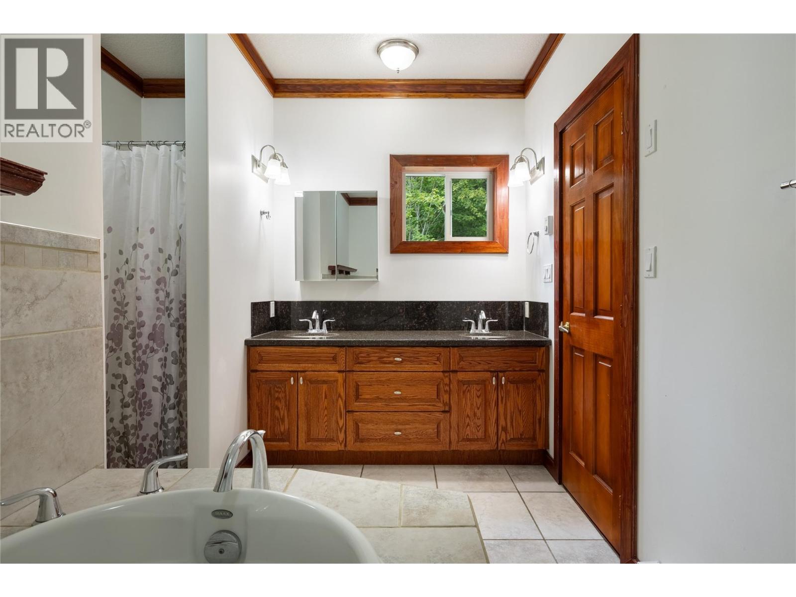 637 Enderby Mabel Lake Road, Enderby, British Columbia  V0E 1V4 - Photo 34 - 10390234