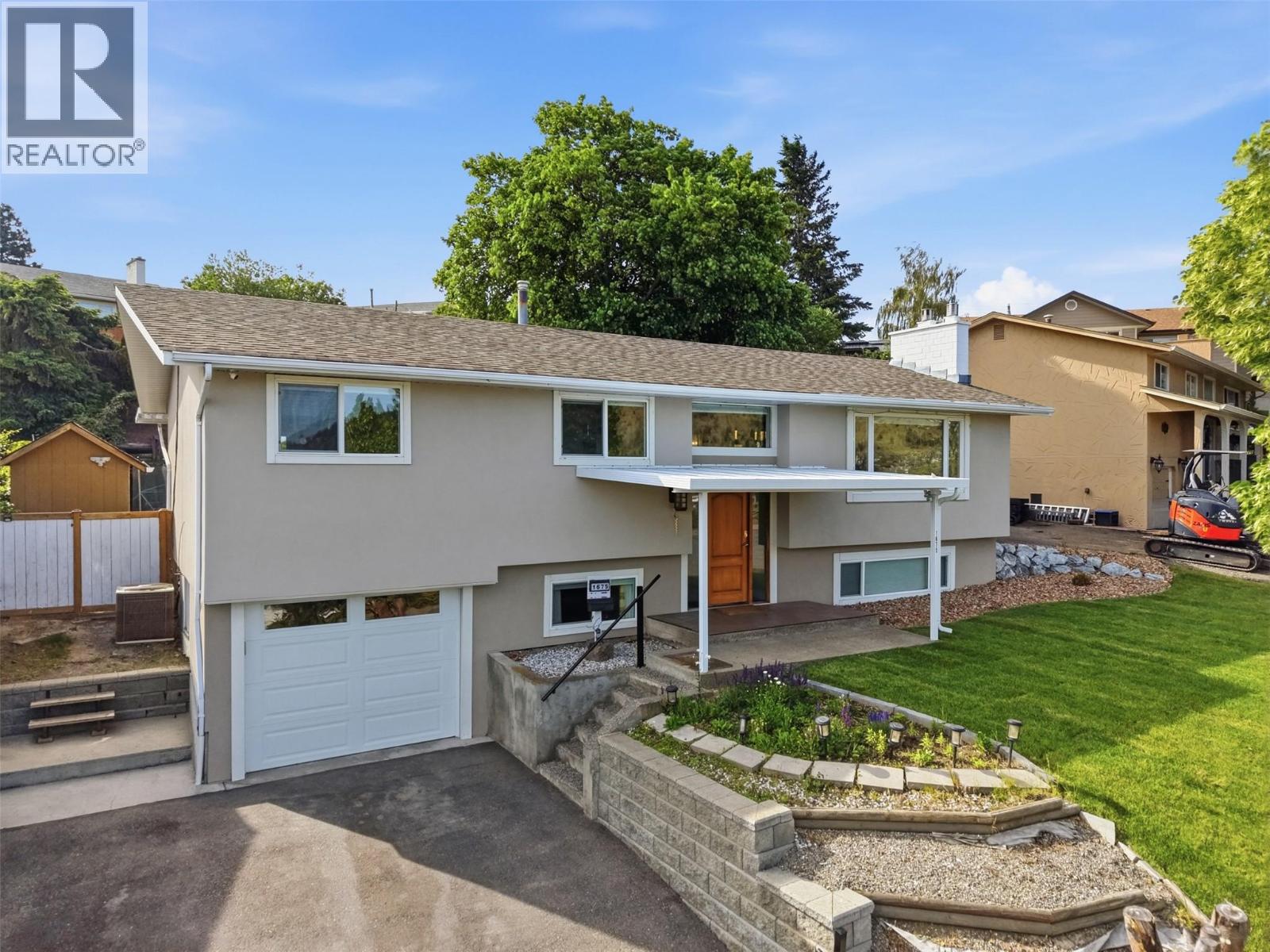 1675 Springhaven Place Place, Kamloops, British Columbia  V2E 1C7 - Photo 1 - 10390205