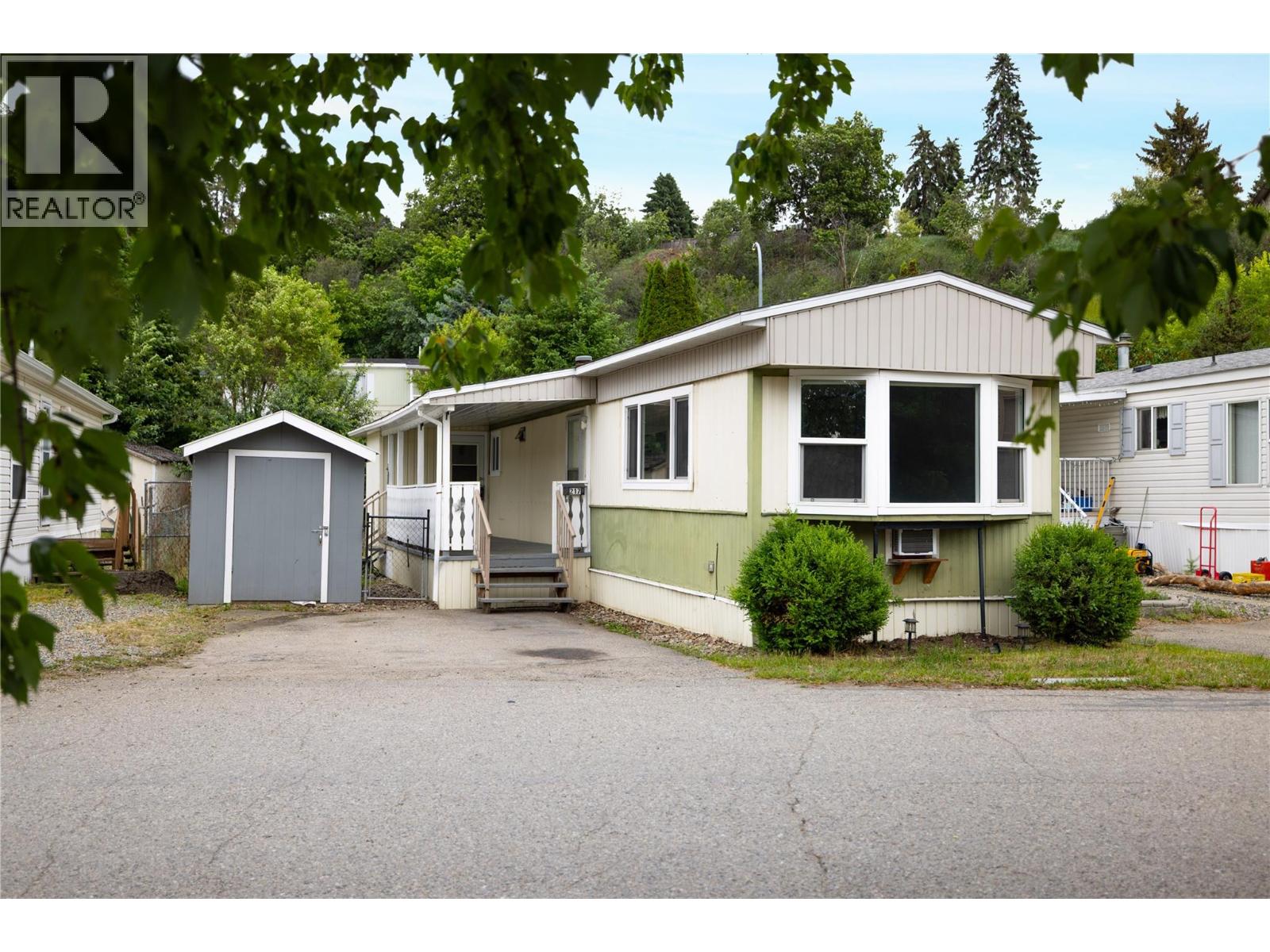 15401 Kalamalka Road Road Unit# 217, Coldstream, British Columbia  V1B 1Z3 - Photo 1 - 10390137