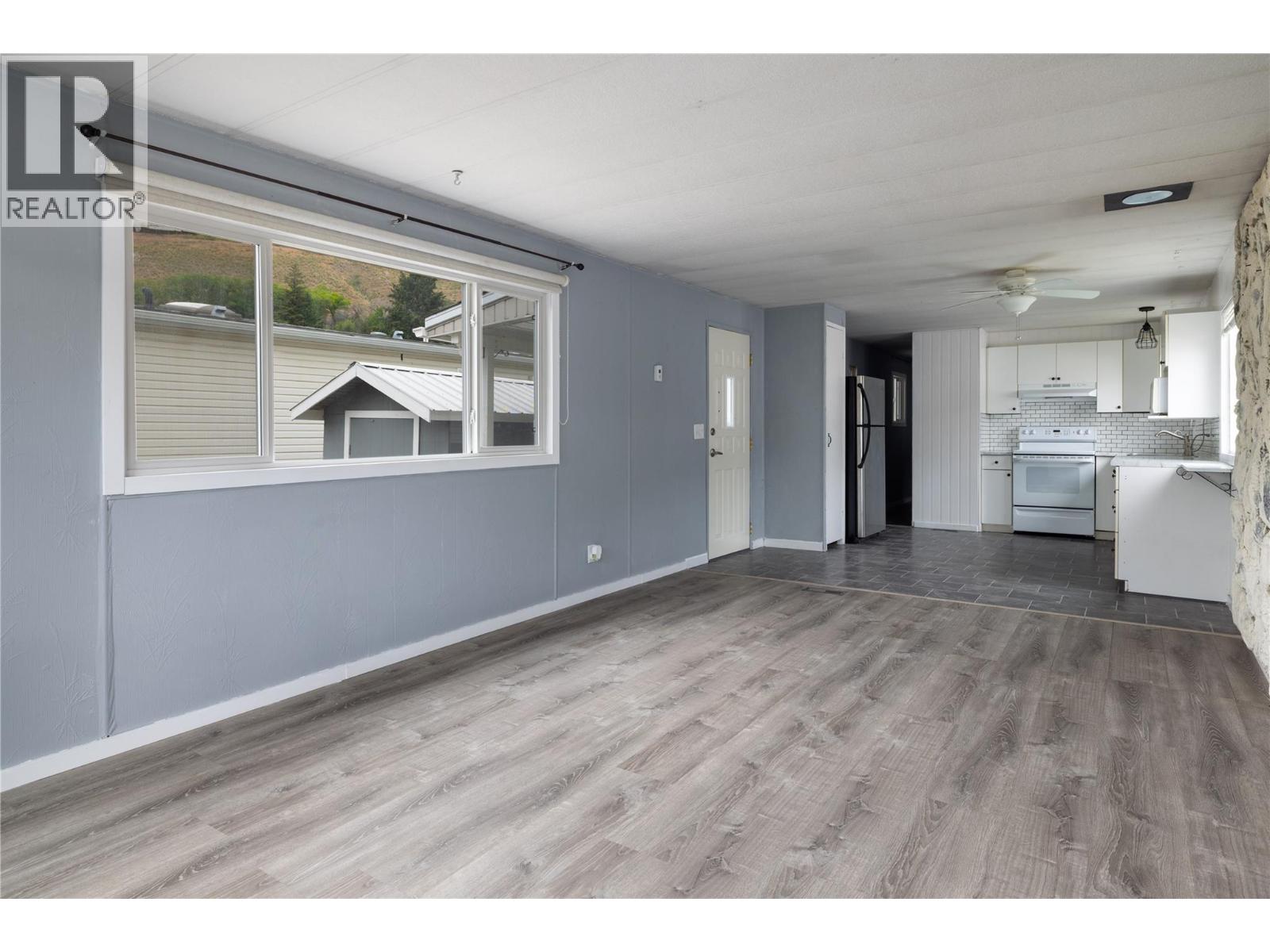 15401 Kalamalka Road Road Unit# 217, Coldstream, British Columbia  V1B 1Z3 - Photo 6 - 10390137