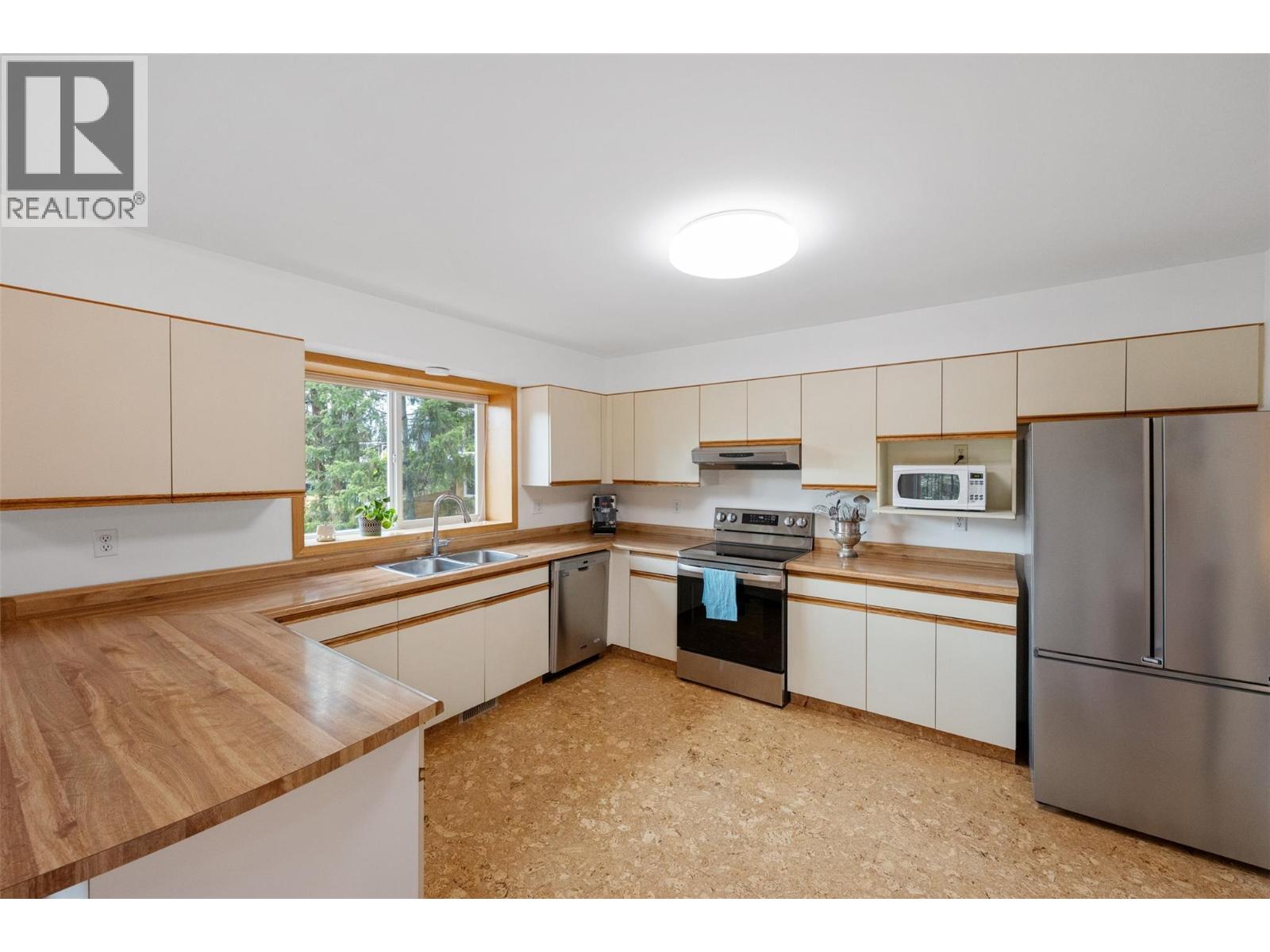 3070 Debeck Road, Naramata, British Columbia  V0H 1N1 - Photo 24 - 10390245
