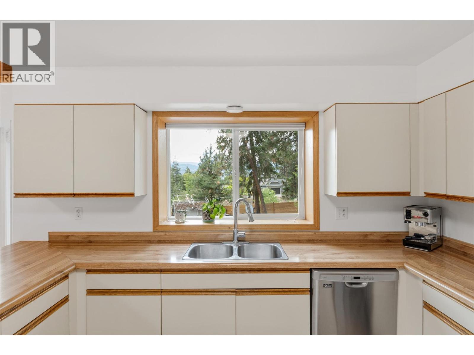 3070 Debeck Road, Naramata, British Columbia  V0H 1N1 - Photo 26 - 10390245