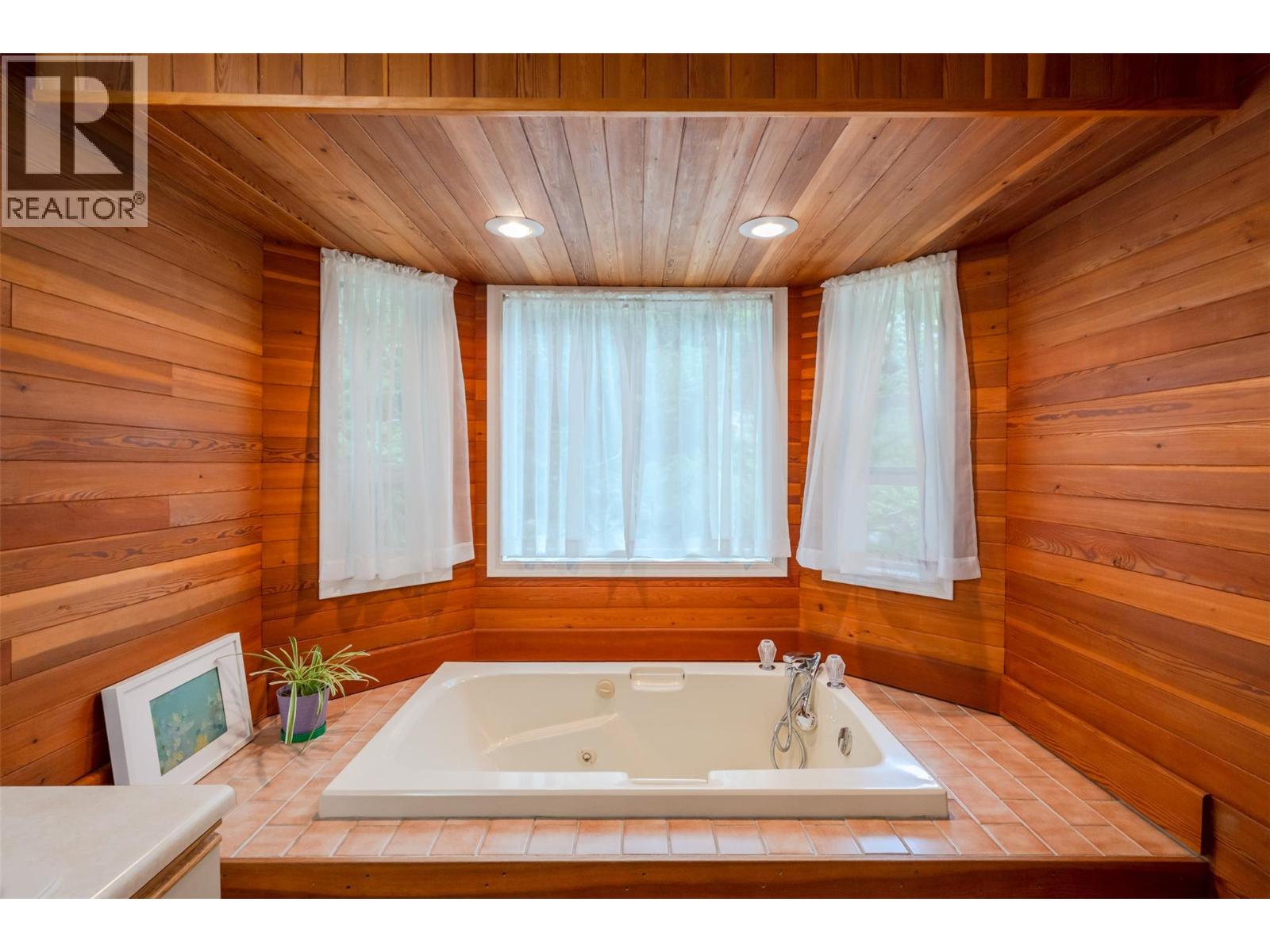 3070 Debeck Road, Naramata, British Columbia  V0H 1N1 - Photo 31 - 10390245