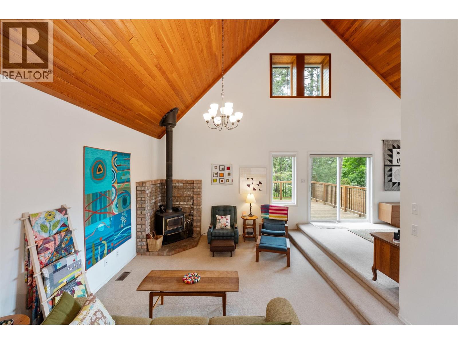 3070 Debeck Road, Naramata, British Columbia  V0H 1N1 - Photo 4 - 10390245