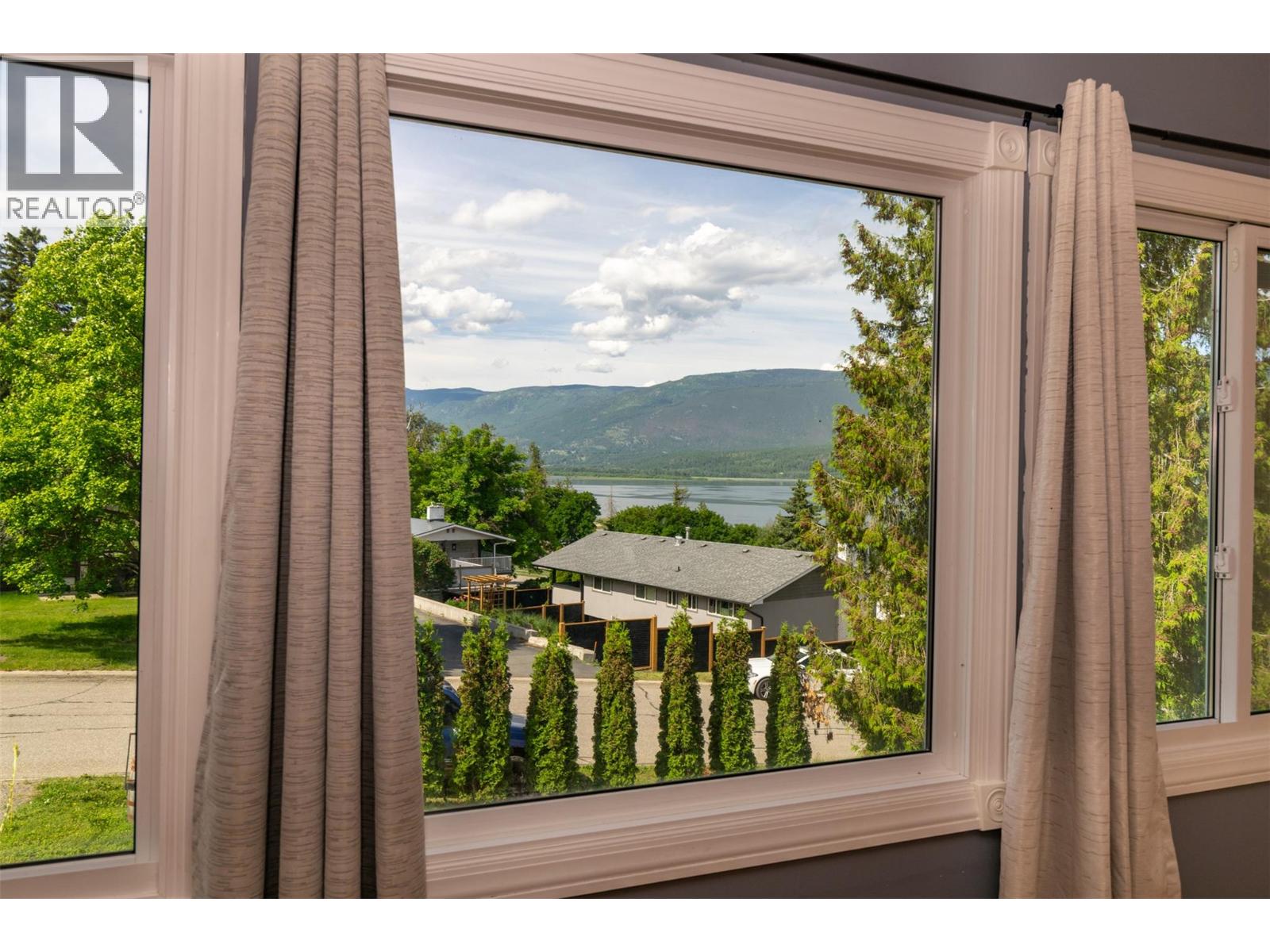 1791 27 Avenue Ne, Salmon Arm, British Columbia  V1E 3X5 - Photo 6 - 10389029