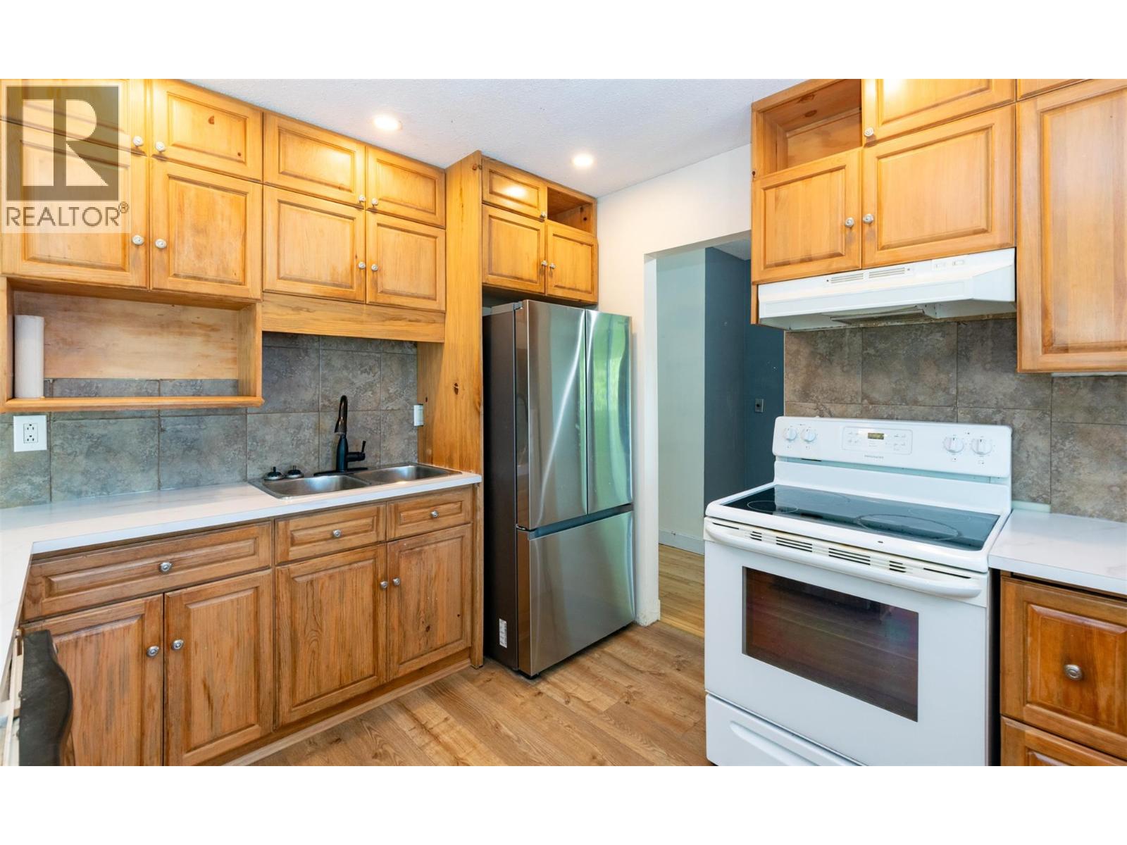 1791 27 Avenue Ne, Salmon Arm, British Columbia  V1E 3X5 - Photo 7 - 10389029