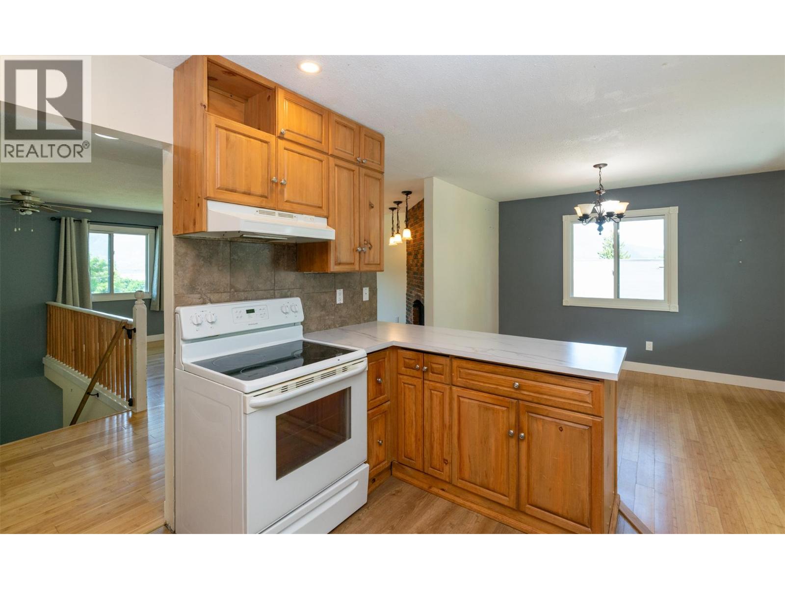 1791 27 Avenue Ne, Salmon Arm, British Columbia  V1E 3X5 - Photo 8 - 10389029