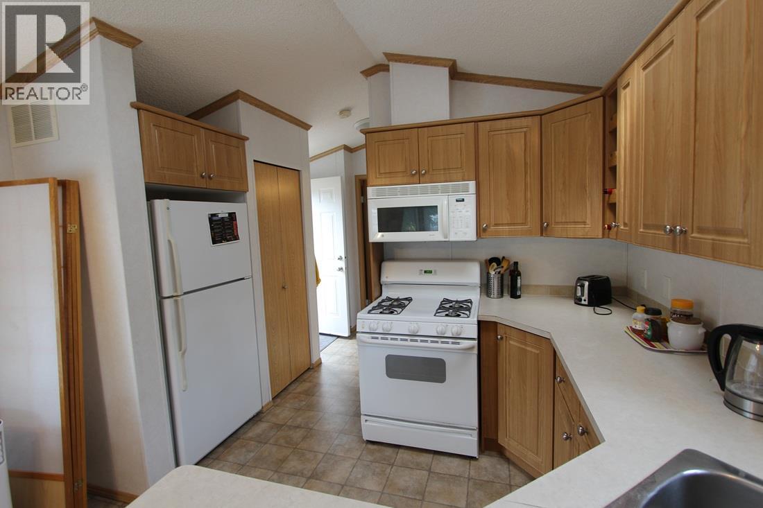 3980 Squilax-Anglemont Road Unit# 251, Scotch Creek, British Columbia  V0E 1M5 - Photo 12 - 10390273
