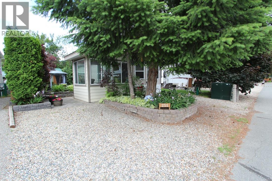 3980 Squilax-Anglemont Road Unit# 251, Scotch Creek, British Columbia  V0E 1M5 - Photo 2 - 10390273