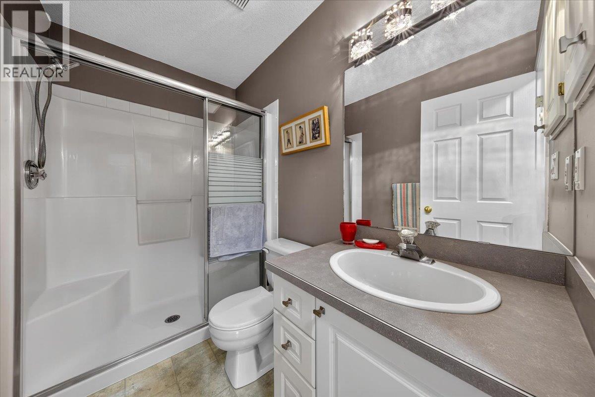 7559 Columbia Avenue Unit# 3, Radium Hot Springs, British Columbia  V0A 1M0 - Photo 23 - 10390272