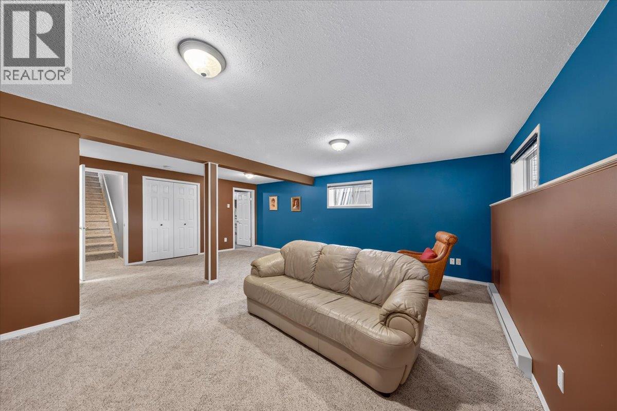 7559 Columbia Avenue Unit# 3, Radium Hot Springs, British Columbia  V0A 1M0 - Photo 29 - 10390272