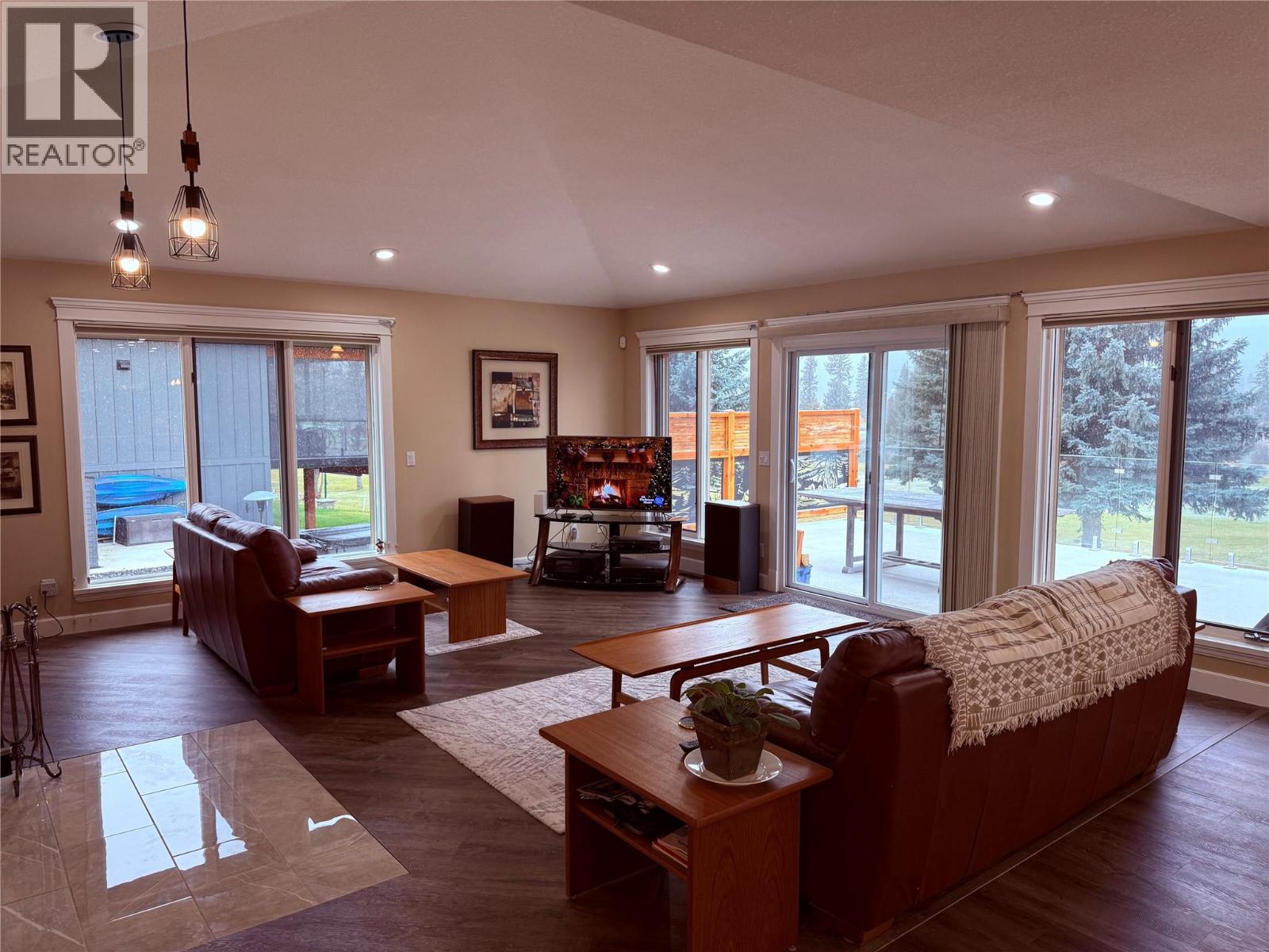 5179 Riverview Road, Fairmont Hot Springs, British Columbia  V0B 1L1 - Photo 17 - 10390271