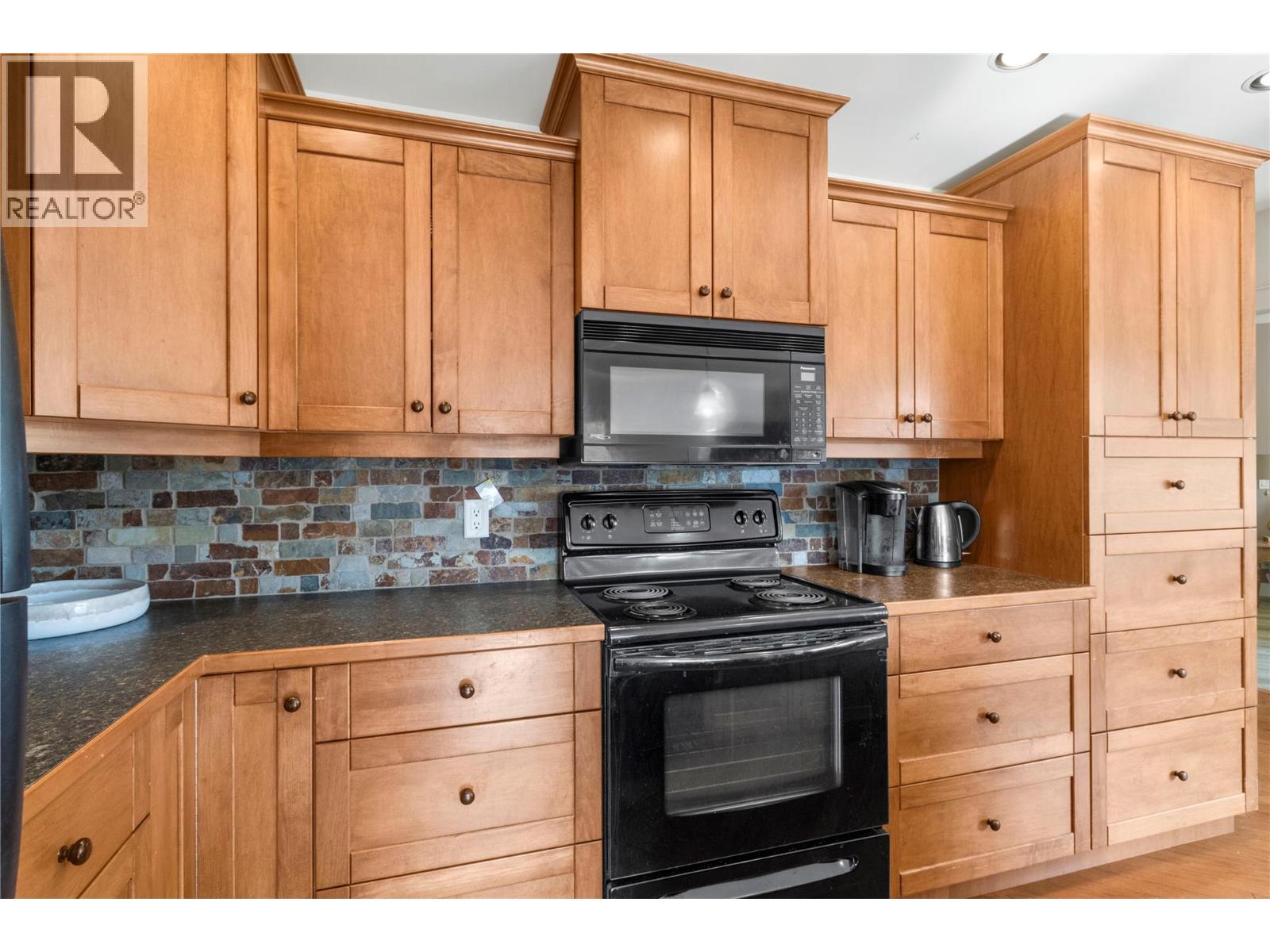 611 Shuswap Street Sw Unit# 103, Salmon Arm, British Columbia  V1E 0A2 - Photo 5 - 10389725