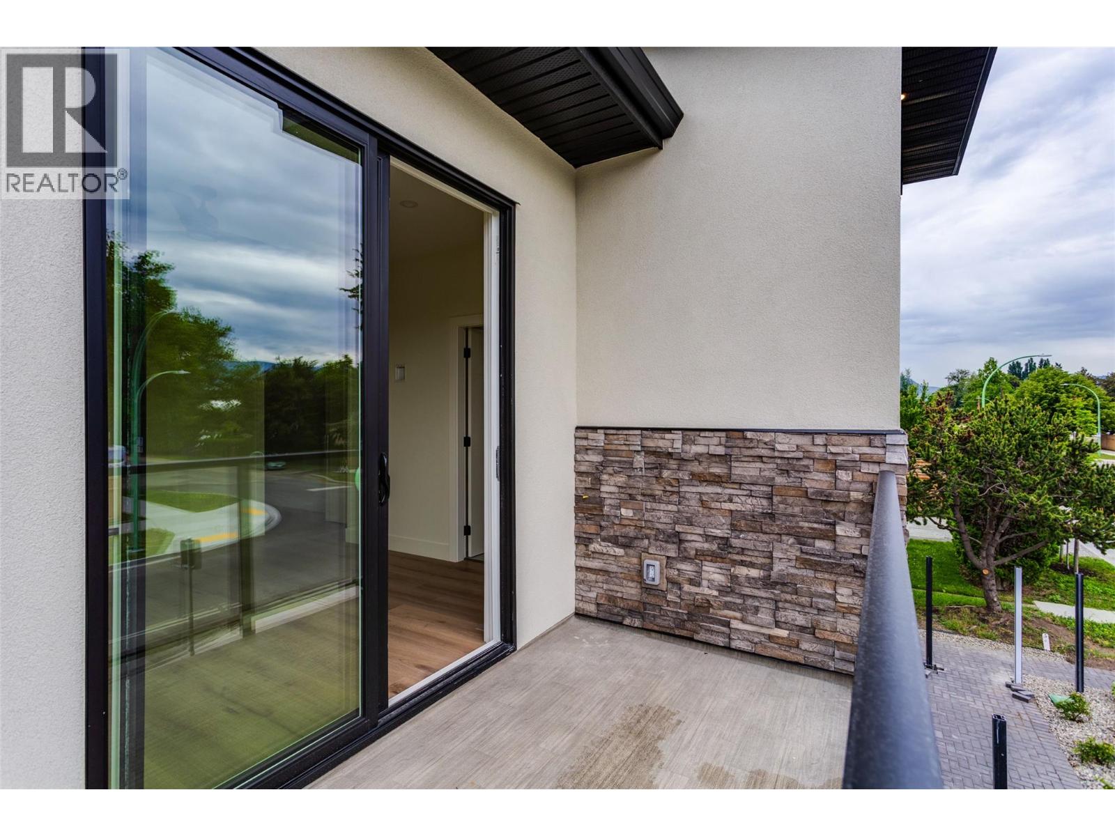 796 Glenwood Avenue Unit# 2, Kelowna, British Columbia  V1Y 5M5 - Photo 30 - 10389614