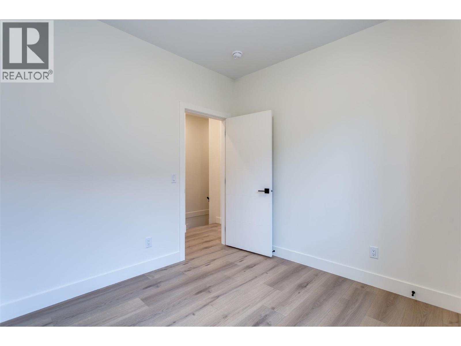 796 Glenwood Avenue Unit# 2, Kelowna, British Columbia  V1Y 5M5 - Photo 38 - 10389614