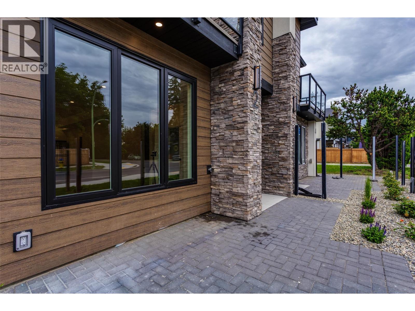 796 Glenwood Avenue Unit# 2, Kelowna, British Columbia  V1Y 5M5 - Photo 5 - 10389614